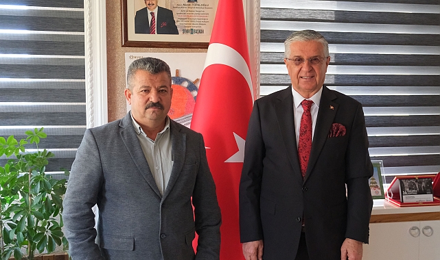 Emekli olan personelden Başkan Topaloğlu'na veda ziyareti