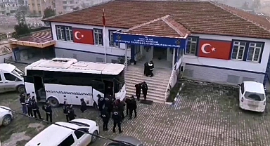 Göçmen kaçakçılarına operasyon