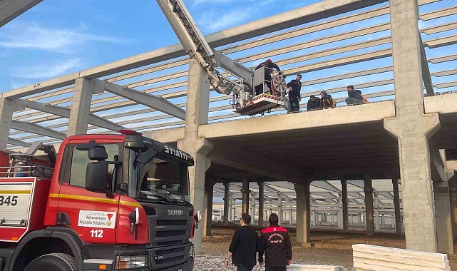 inşaattan düşen 2 işçi yaralandı