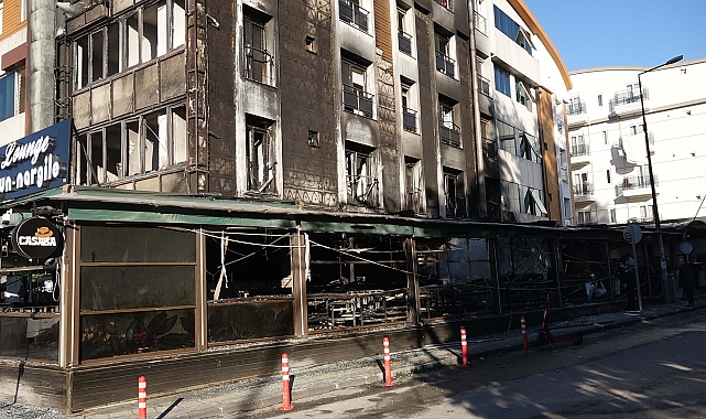 İş yerindeki yangın, aparta sıçramadan söndürüldü