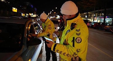 Isparta'da asayiş ve trafik denetimi: 5 araç trafikten men edildi