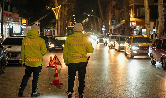 Isparta'da trafik denetimi: 24 saatte 15 araç trafikten men edildi