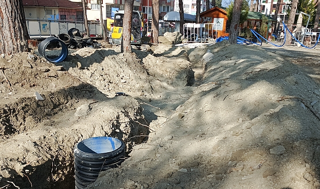 Kanalizasyon kazısında bulunan insan kemikleri çıkarıldı