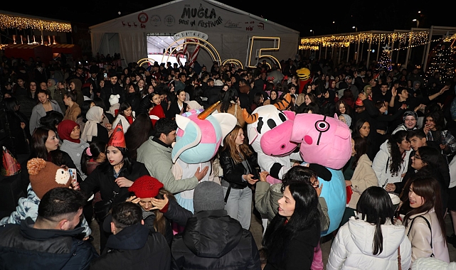 Muğla 2025'e yeni yıl festivali ile 'Merhaba' dedi