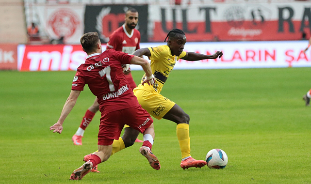 Onvo Antalyaspor Devreyi 3-0 Geride Tamamladı