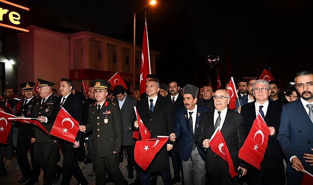 Osmaniye'nin kurtuluşunun 103. yılı fener alayıyla kutlandı