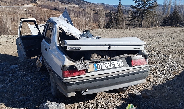 Otomobil şarampole yuvarlandı, sürücü ağır yaralandı