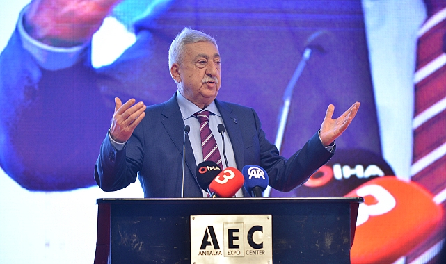 Palandöken, Antalya’da Konuştu ve İndirim İstedi!  