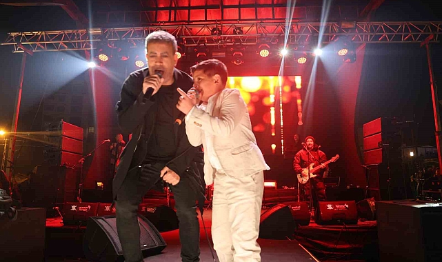 Şarkıcıları aratmayan performansıyla herkesi hayran bıraktı