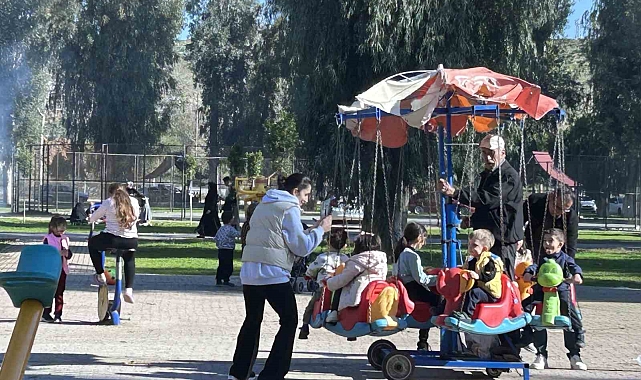 Sıcak havada piknik alanları doldu