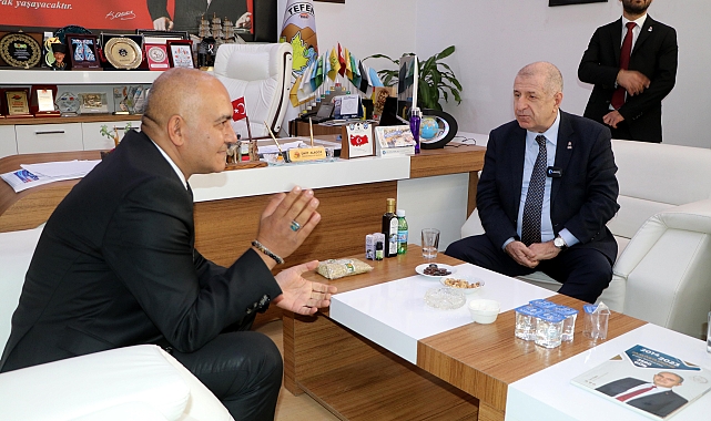 Tefenni'de 'Devlet Bahçeli Caddesi'nin adı değiştirildi