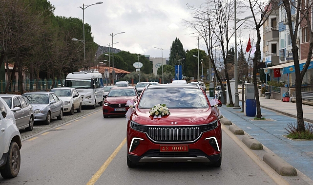 Valinin makam aracı Togg, gelin arabası oldu