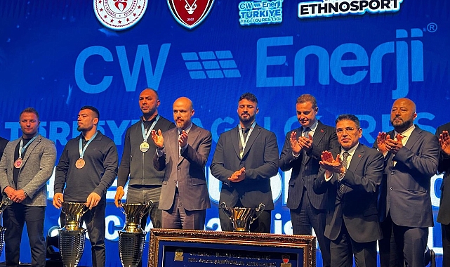 Yağlı güreşte kupa Antalya'nın