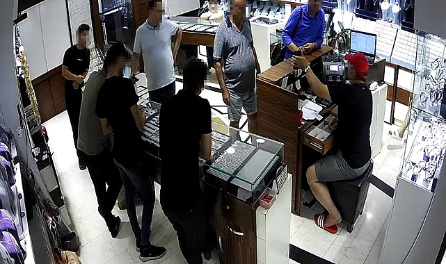 20 milyar TL'lik yası dışı transferin şifresi paralardaki seri numarasıymış; 17 şüpheli adliyede