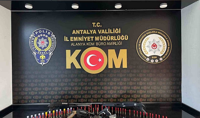 Alanya'da suç örgütüne darbe: 8 şüpheli tutuklandı