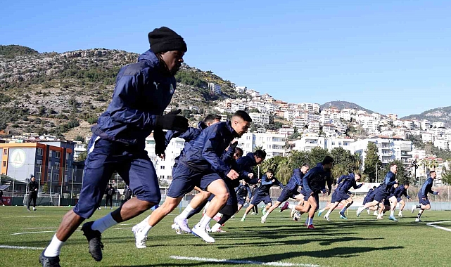 Alanyaspor, Adana Demirspor maçı hazırlıklarını tamamladı