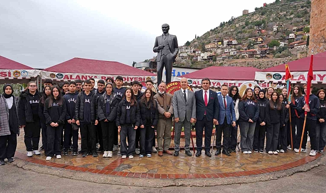 Atatürk'ün Alanya'ya gelişinin 90. yılı kutlandı