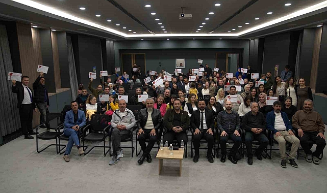 "Baba Çocuk Oturumu" programını tamamlayan babalara sertifikaları verildi