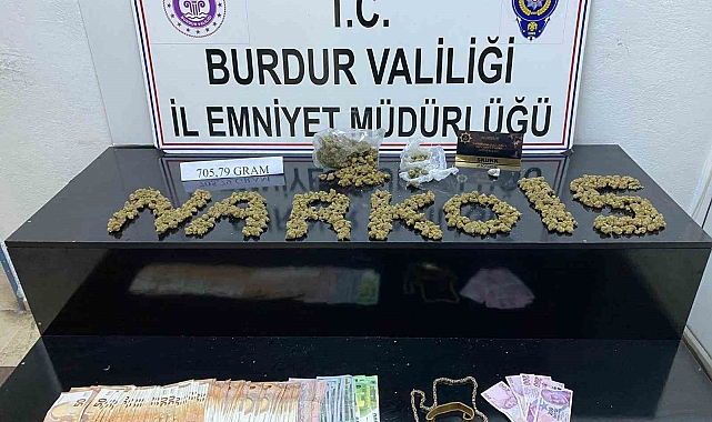 Burdur'da araçta uyuşturucuyla yakalanan şahıs tutuklandı