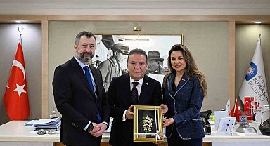 Çek Büyükelçi Stepanek Büyükşehir Belediye Başkanı Muhittin Böcek'i ziyaret etti