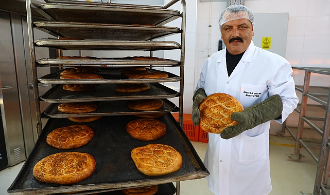 Halk Ekmek Büfeleri'nde ramazan pidesi 15 TL