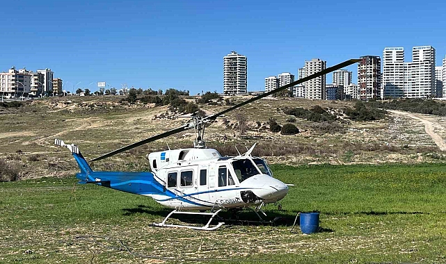 Helikopter, malzeme ve personel ikmalini boş arazide yaptı