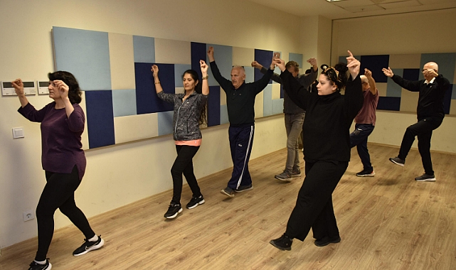 Kepez'de Halk Danslarına Yoğun İlgi