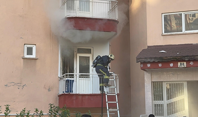 Kepez'de 9 Katlı Apartmanda Yangın