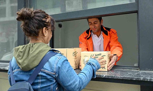 Mersin Büyükşehir Belediyesi, ihtiyaç sahiplerine desteğini sürdürüyor
