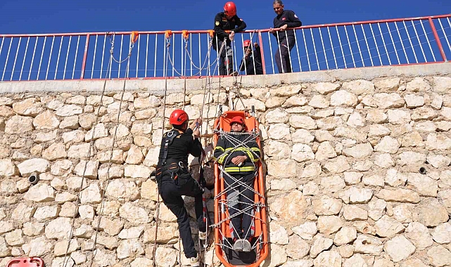 Mersin İtfaiyesi Tecrübelerini Paylaşıyor