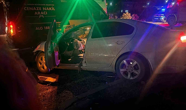 Mersin'de Karşı Şeride Geçen Tır İki Araca Çarptı: 1 Ölü, 4 Yaralı
