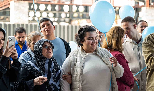 Mersin'de otizmli bireyler için 'Otizm Saati' etkinliği düzenlendi