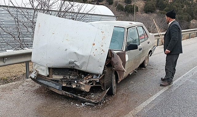 Otomobil ile TIR çarpıştı: 2 yaralı