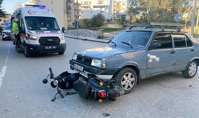 Otomobille motosiklet çarpıştı: 1 yaralı