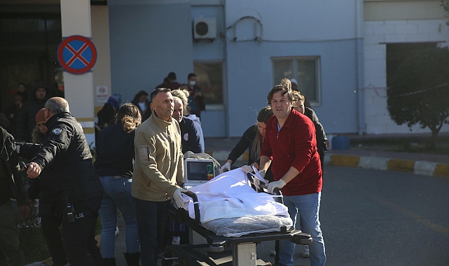 Park halindeki otomobilde bulunan küçük çocuk, çıkan yangında ağır yaralandı
