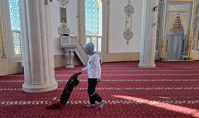 Ramazan öncesi camilerde temizlik