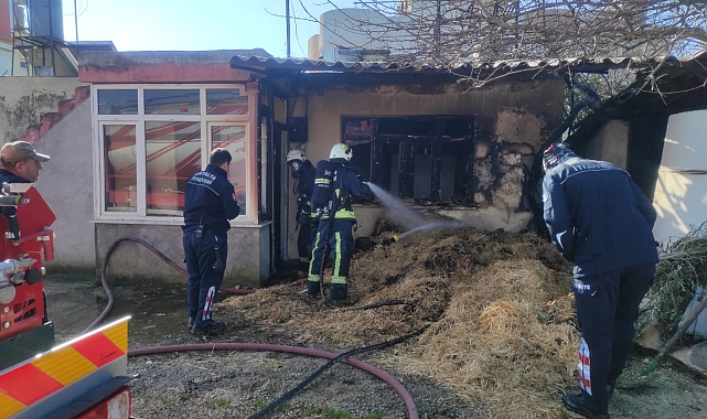 Saman Yangını Büyümeden Söndürüldü