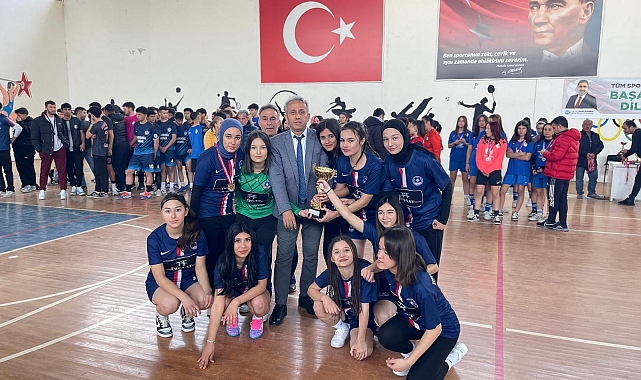 Serik'te futsal müsabakaları tamamlandı