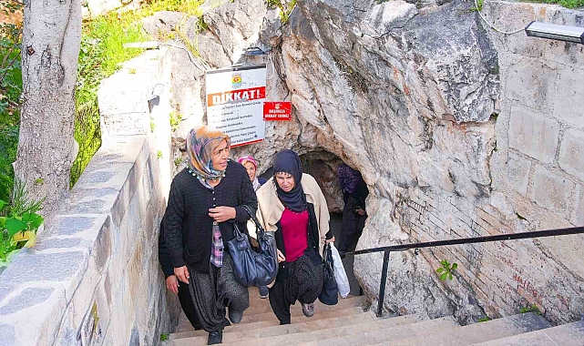 Tarsus'ta kadınlara Eshab-ı Kehf gezisi ve sağlık etkinliği