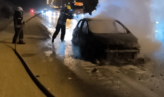 Tarsus'ta otoyolda araç yangını