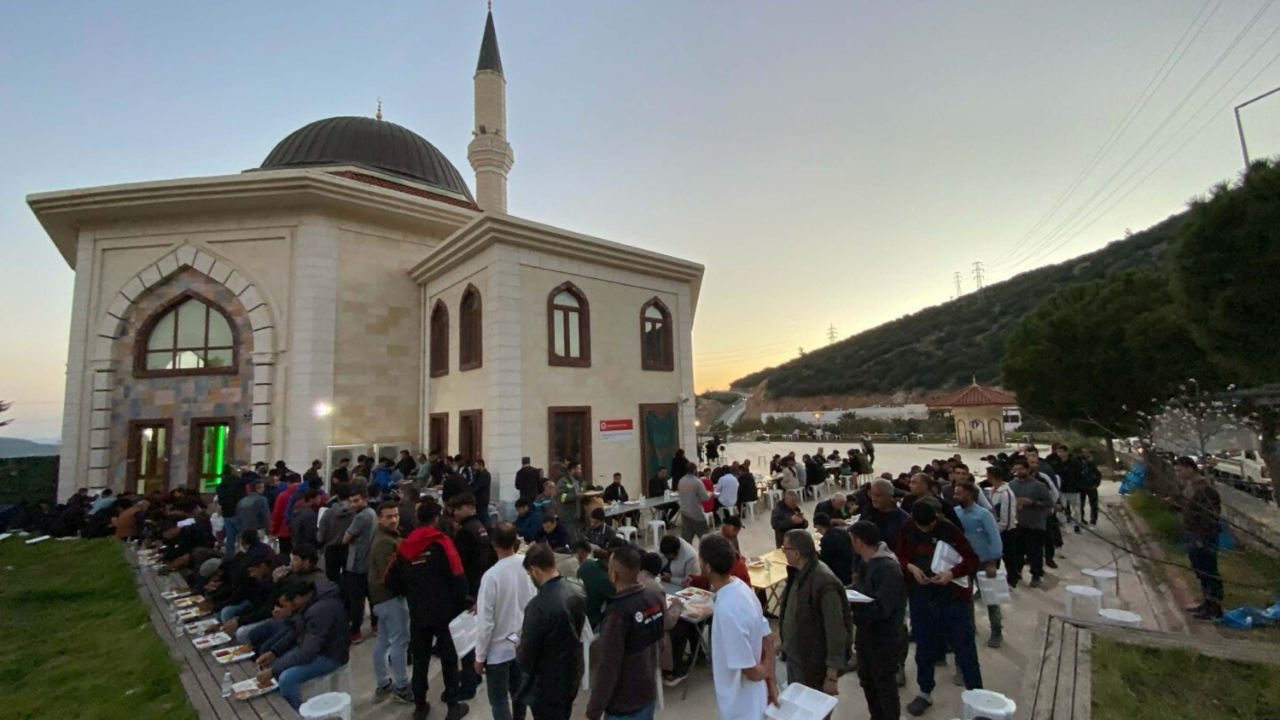 İmamdan iftar yemeği