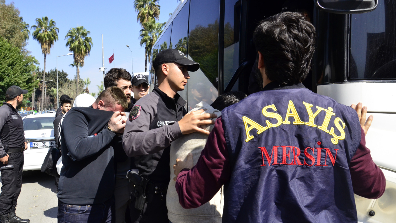 Mersin'deki 120 milyonluk vurgun: Kuyumcu ve 2 müdür tutuklandı