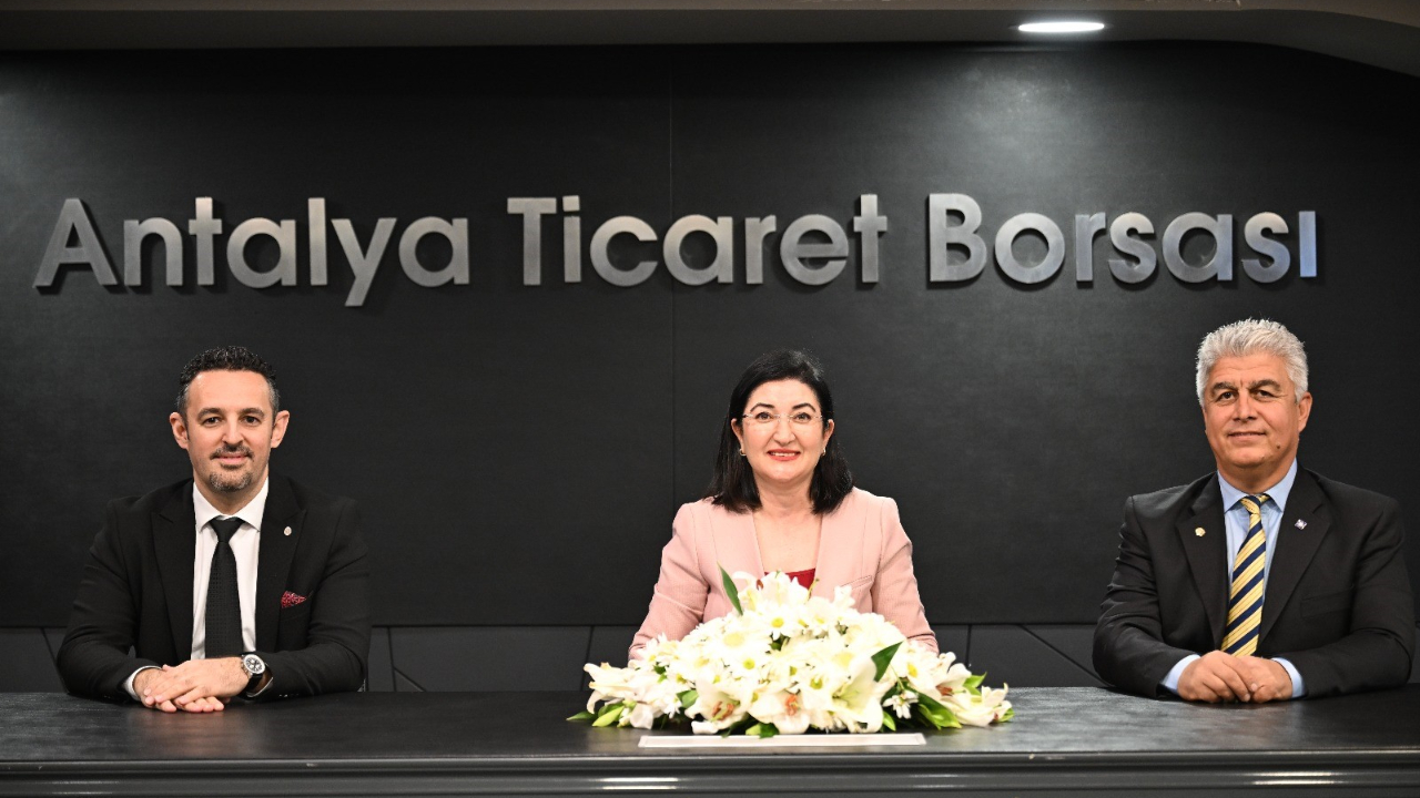 Antalya'da su tüketimi ve tasarrufu masaya yatırıldı