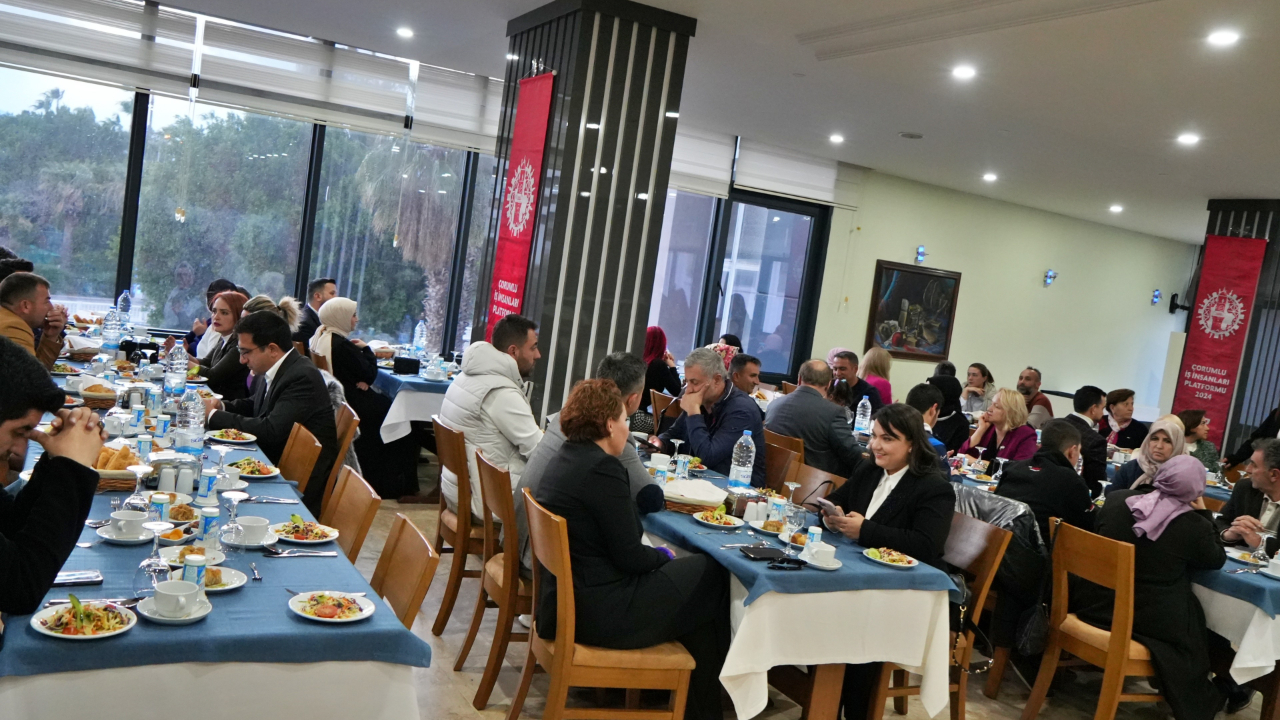 Antalya'daki Çorumlular iftar programında buluştu