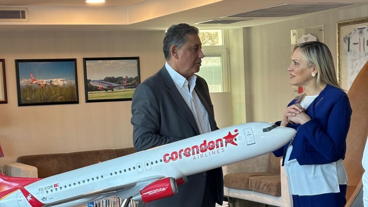 Corendon Turizm Grubu’nda tenis konuşuldu