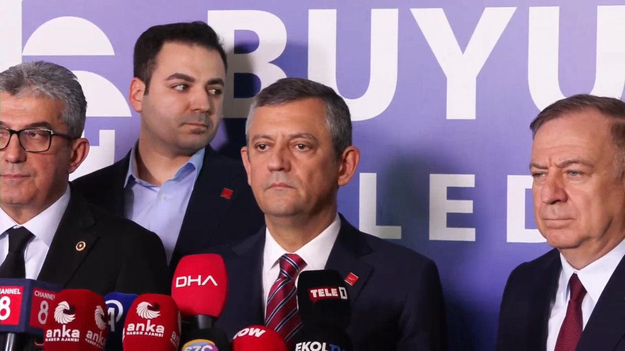 CHP Genel Başkanı Özel: Partiyi Olağanüstü Kurultay'a götürüyorum