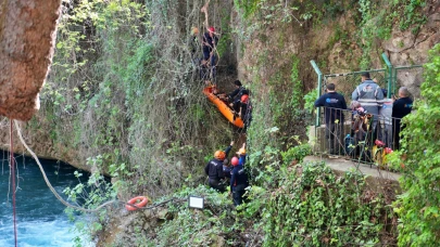 Manzara İzlerken Düştü, Operasyonla Kurtarıldı