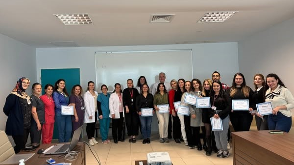 Muğla Eğitim ve Araştırma Hastanesi'nde Yoğun Bakım Hemşireliği Sertifika Programı Tamamlandı