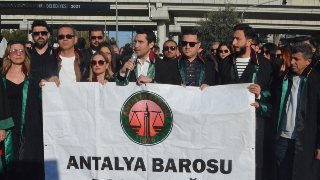 Antalya Barosu; “Gençlerin ve Hukukun Yanındayız”