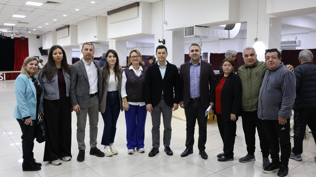 Başkan Ünlü ön seçim için oyunu kullandı